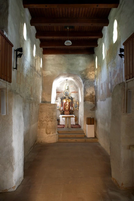 Interior of the pre-Romanesque stone church, view of the nave from the west in 2006