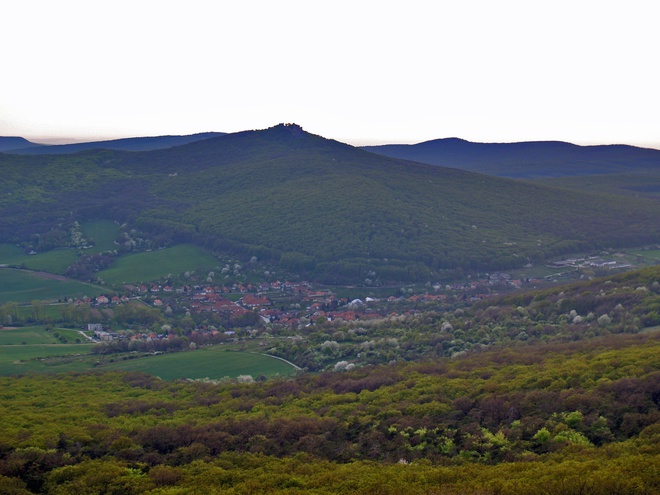  Gýmeš Castle and Kostoľany Basin, view from Veľký Lysec 
